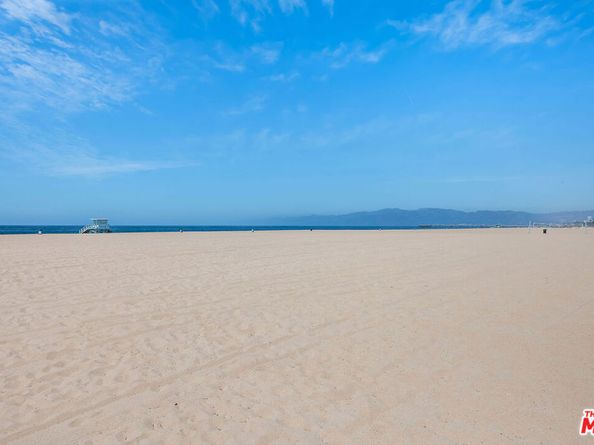 16 Quarterdeck Street 102, Marina Del Rey CA 90292