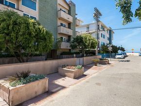 16 Quarterdeck Street 102, Marina Del Rey CA 90292