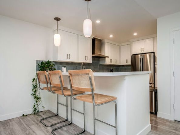 16 Quarterdeck Street 102, Marina Del Rey CA 90292