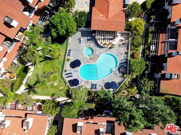 1476 Palisades Drive, Pacific Palisades CA 90272