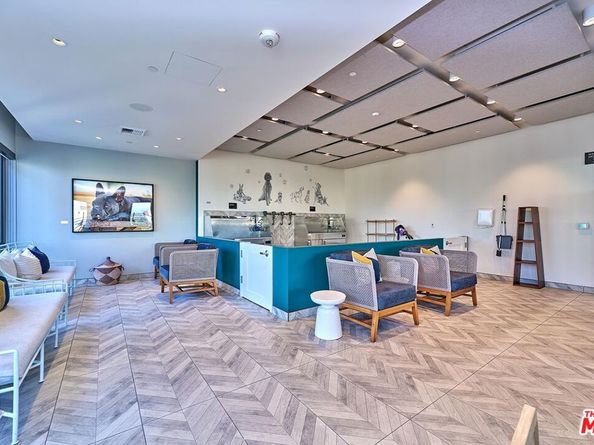 400 S Broadway 828, Los Angeles CA 90013