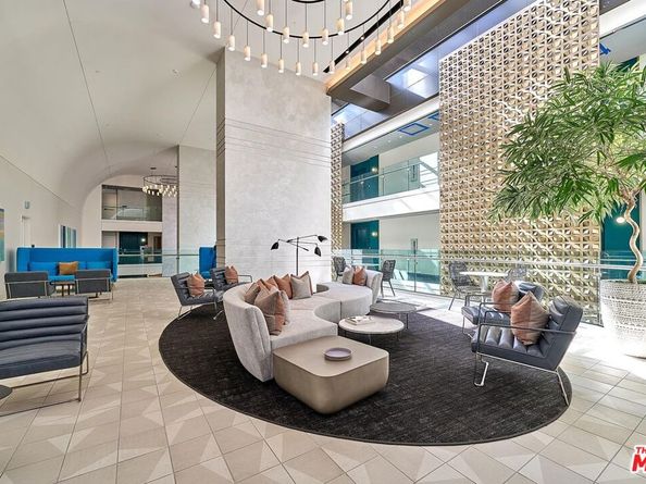 400 S Broadway 828, Los Angeles CA 90013