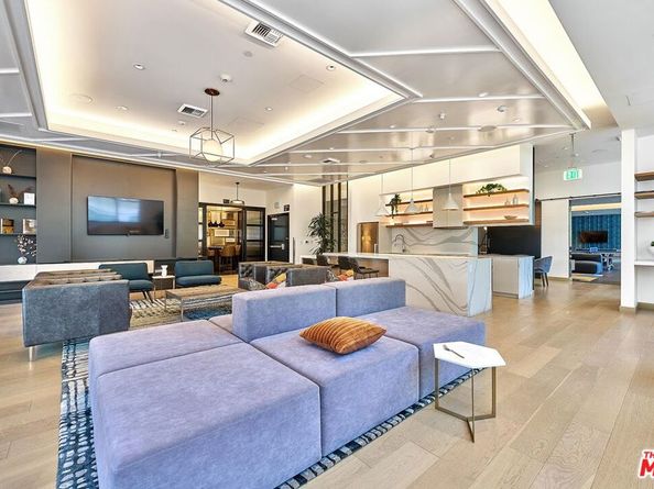 400 S Broadway 828, Los Angeles CA 90013