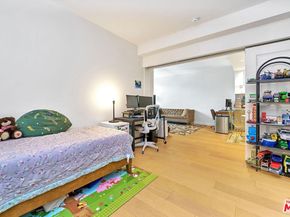 400 S Broadway 828, Los Angeles CA 90013