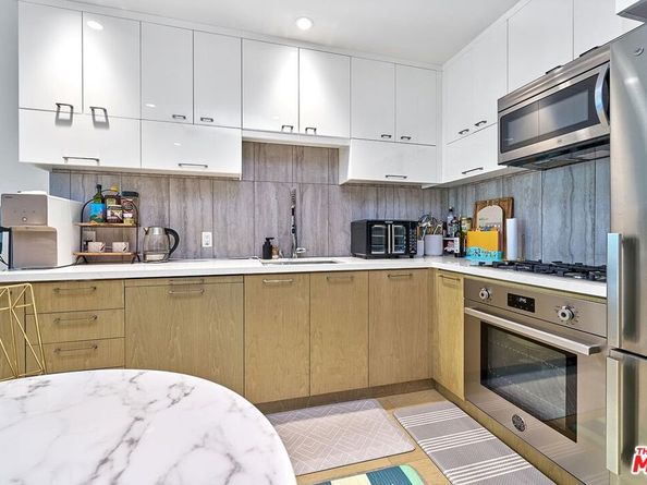 400 S Broadway 828, Los Angeles CA 90013