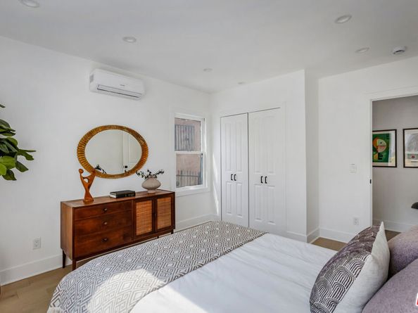 1401 Allison Avenue, Los Angeles CA 90026