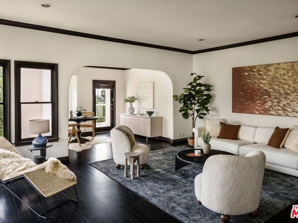 4189 Holly Knoll Drive, Los Angeles CA 90027