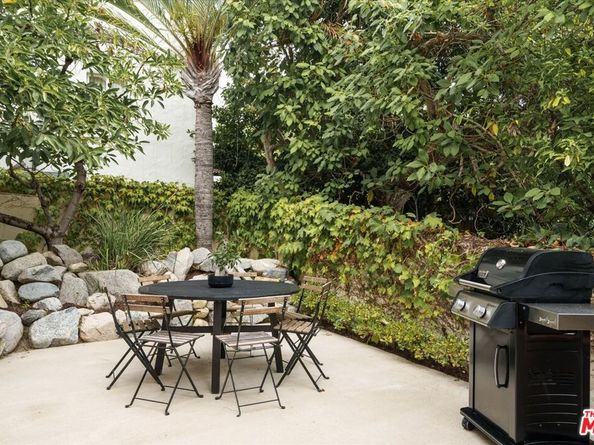 4189 Holly Knoll Drive, Los Angeles CA 90027