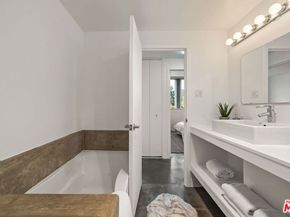 4411 Los Feliz Boulevard 508, Los Angeles CA 90027
