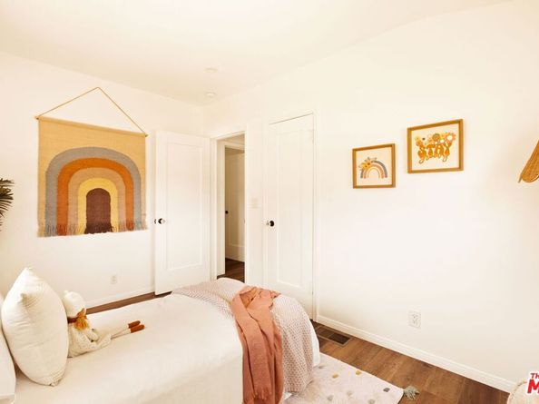 1275 N Craig Avenue, Pasadena CA 91104