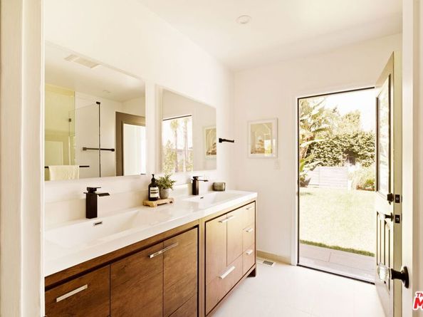 1275 N Craig Avenue, Pasadena CA 91104