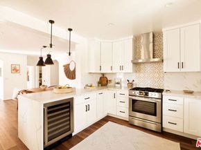 1275 N Craig Avenue, Pasadena CA 91104