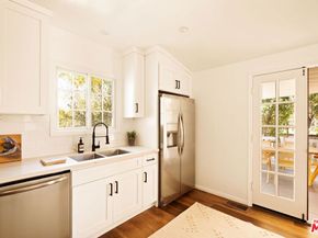 1275 N Craig Avenue, Pasadena CA 91104