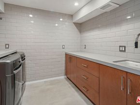 17405 Castellammare Drive, Pacific Palisades CA 90272