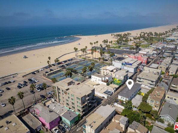 11 20th Avenue, Venice CA 90291