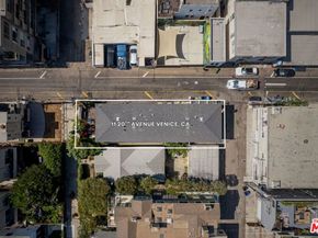 11 20th Avenue, Venice CA 90291