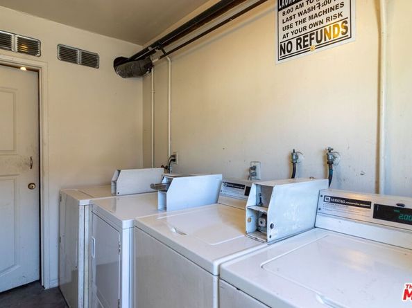 820 -824 W 95th Street, Los Angeles CA 90044