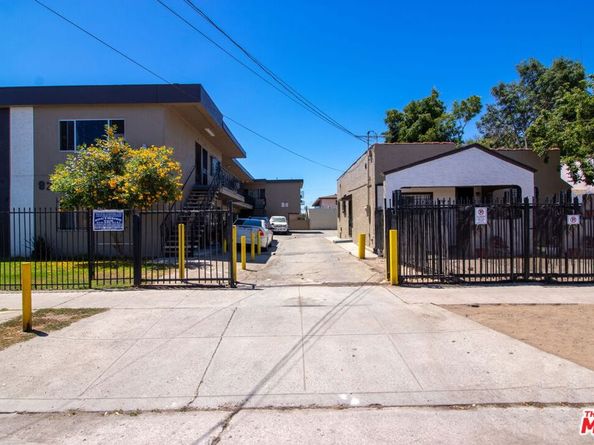 820 -824 W 95th Street, Los Angeles CA 90044