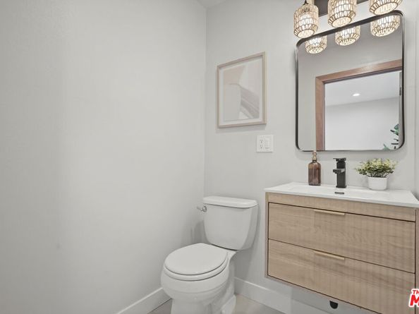 19009 Celtic Street, Porter Ranch CA 91326