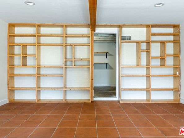 956 Parkman Street, Altadena CA 91001