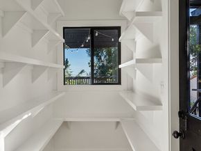 956 Parkman Street, Altadena CA 91001