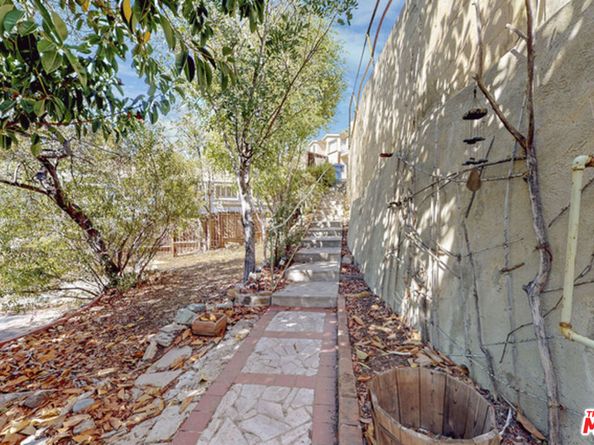 627 Dimmick Drive, Los Angeles CA 90065