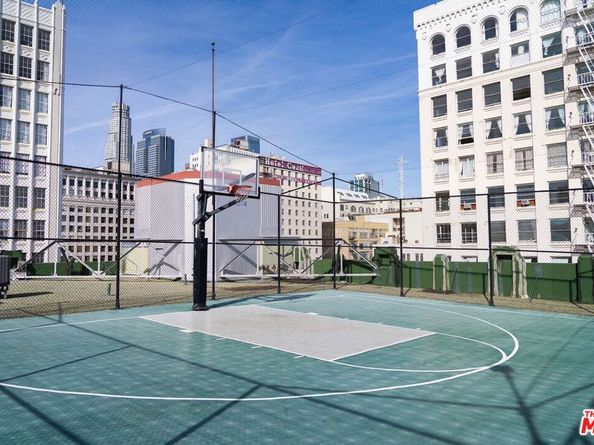 315 E 8th Street 801, Los Angeles CA 90014