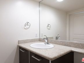 1353 N Fuller Avenue PH7, Los Angeles CA 90046