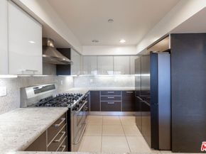 1353 N Fuller Avenue PH7, Los Angeles CA 90046