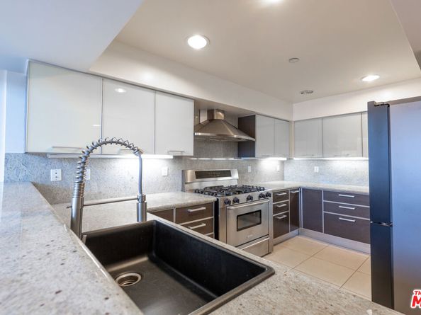 1353 N Fuller Avenue PH7, Los Angeles CA 90046