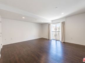 1353 N Fuller Avenue PH7, Los Angeles CA 90046