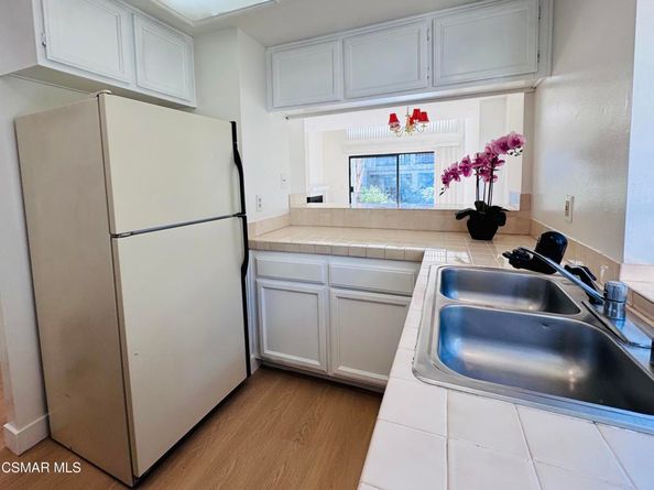 5714 Skyview Way E, Agoura Hills CA 91301