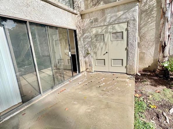 5714 Skyview Way E, Agoura Hills CA 91301