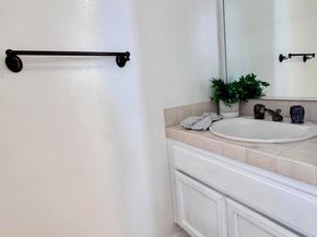 5714 Skyview Way E, Agoura Hills CA 91301