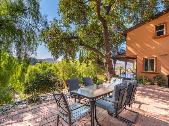 5734 Fairview Place, Agoura Hills CA 91301