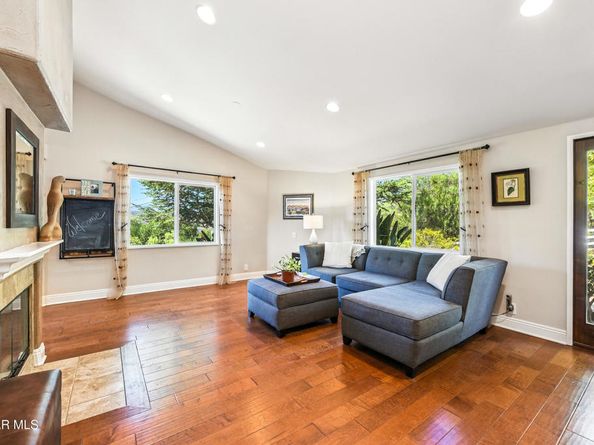 5734 Fairview Place, Agoura Hills CA 91301