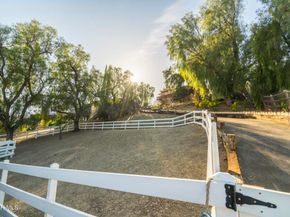 5734 Fairview Place, Agoura Hills CA 91301