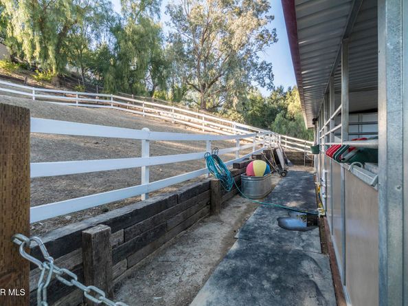 5734 Fairview Place, Agoura Hills CA 91301