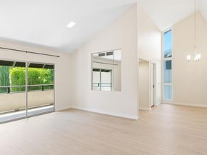 31552 Agoura Road 4, Westlake Village CA 91361