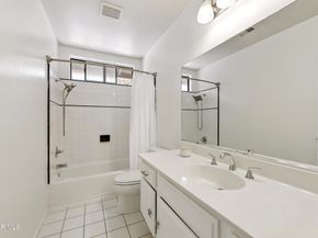 26933 Lost Oak Court, Calabasas CA 91301