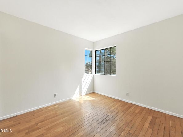 26933 Lost Oak Court, Calabasas CA 91301