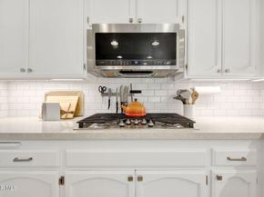 5656 Walnut Ridge Drive, Agoura Hills CA 91301