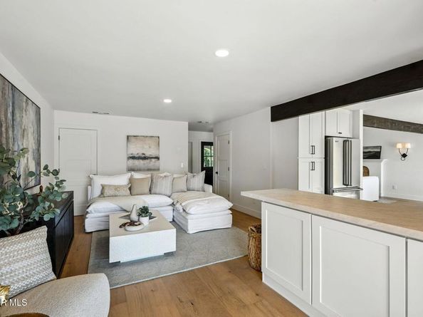 30670 Passageway Place, Agoura Hills CA 91301