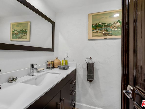 2131 Century Woods Way, Los Angeles CA 90067
