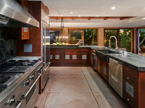125 Irvine Cove Court, Laguna Beach CA 92651