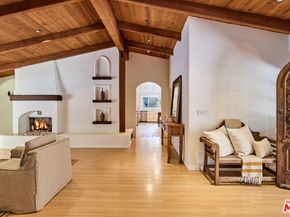 3268 Serra Road, Malibu CA 90265