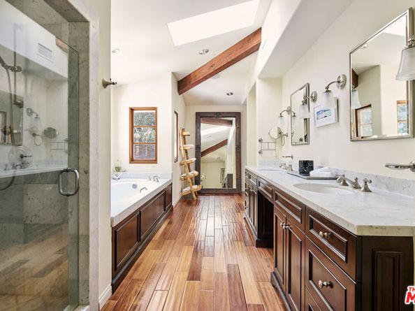 3268 Serra Road, Malibu CA 90265