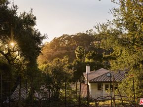 3268 Serra Road, Malibu CA 90265