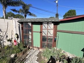 2432 Exposition Place, Los Angeles CA 90018