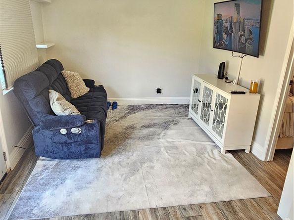 7418 Amigo Avenue, Reseda CA 91335